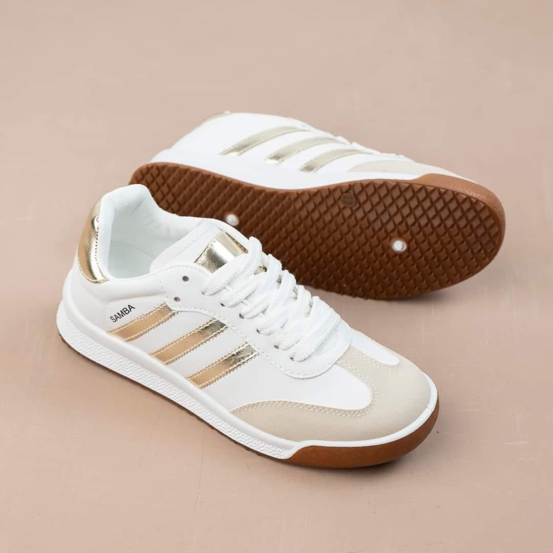 Retro Runner Sneakers - Gold
