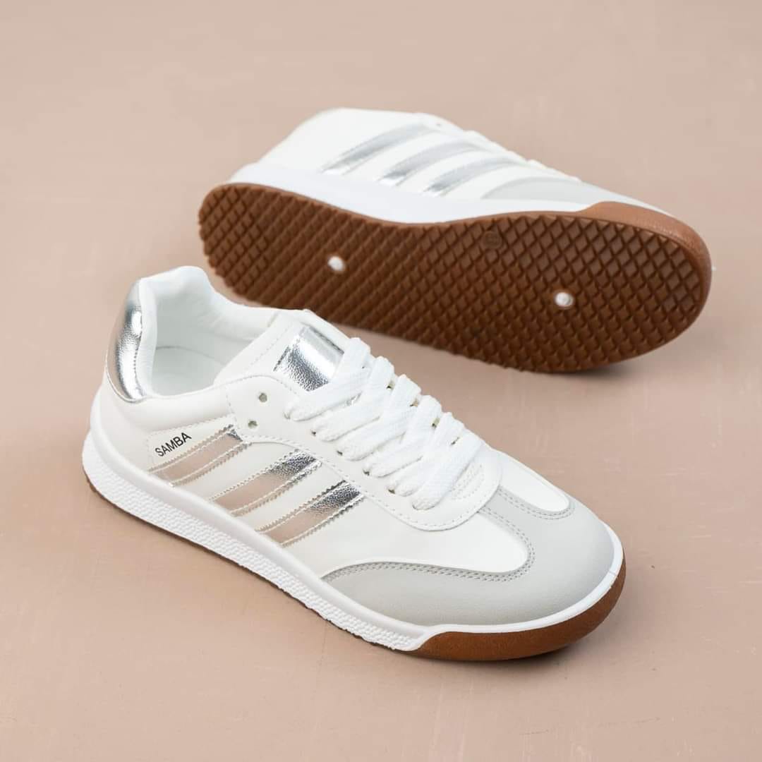 Retro Runner Sneakers - Silver