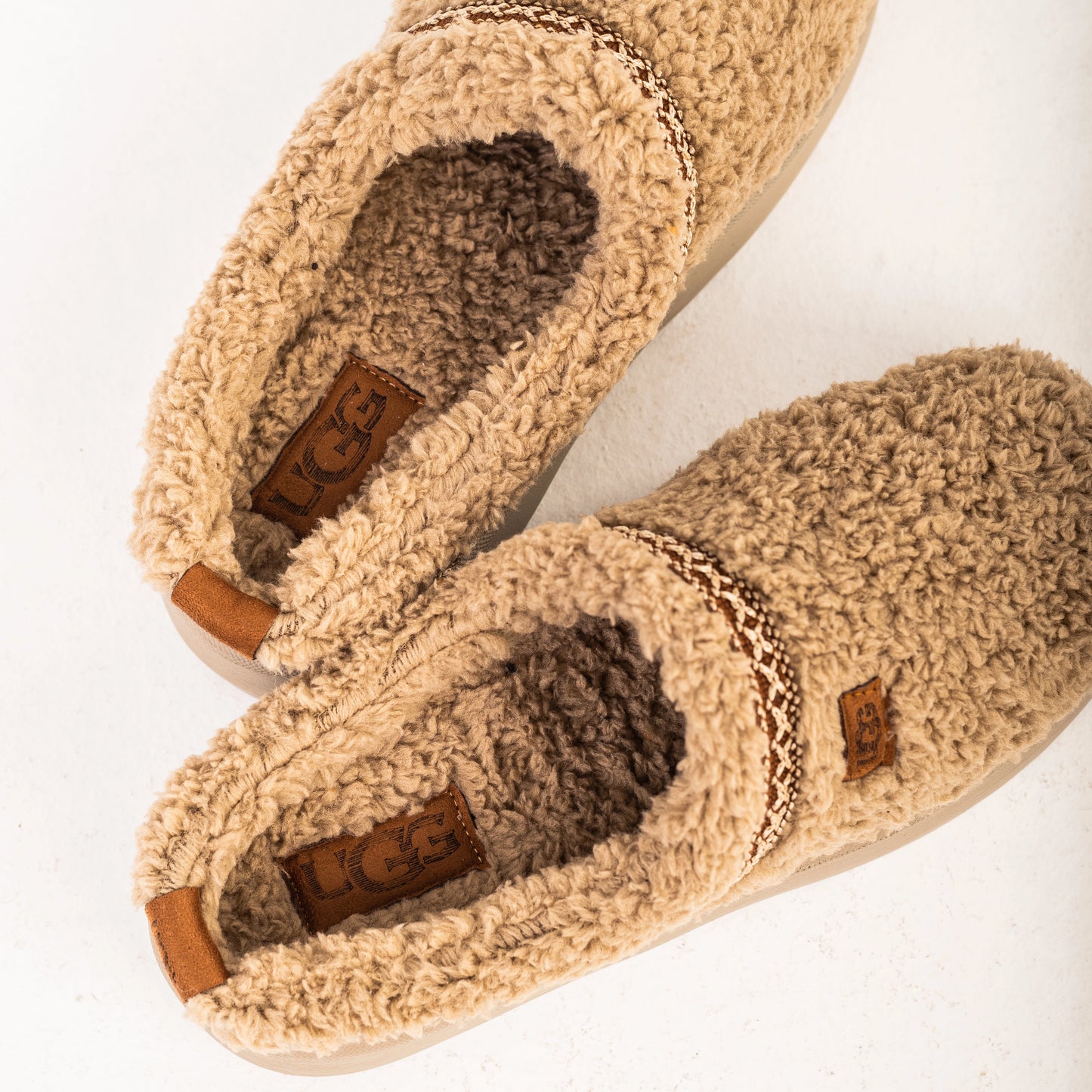 UGG Tazz Braid Slipper | Café