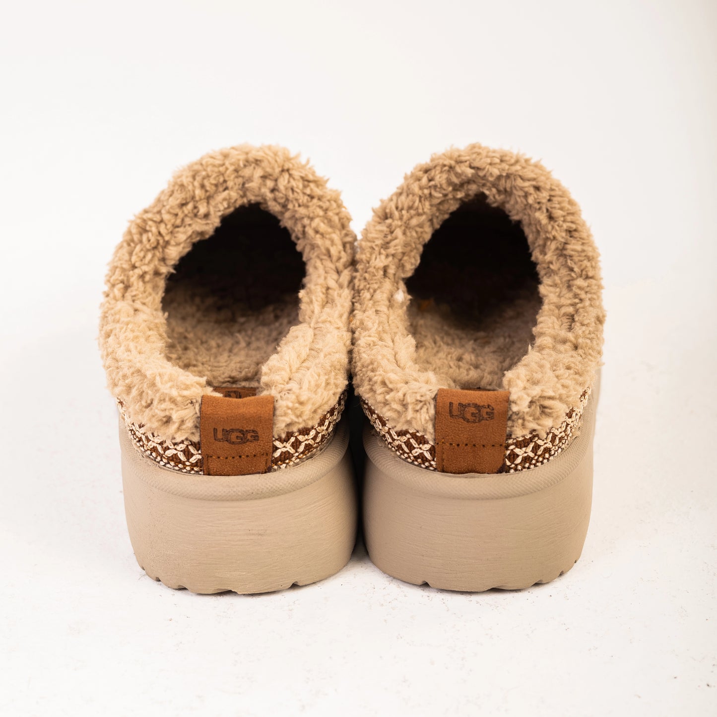 UGG Tazz Braid Slipper | Café