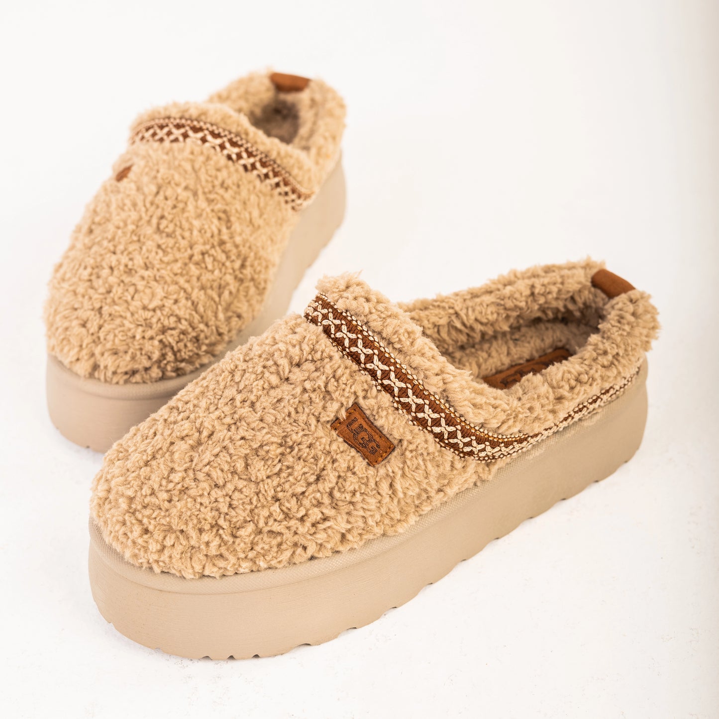 UGG Tazz Braid Slipper | Café