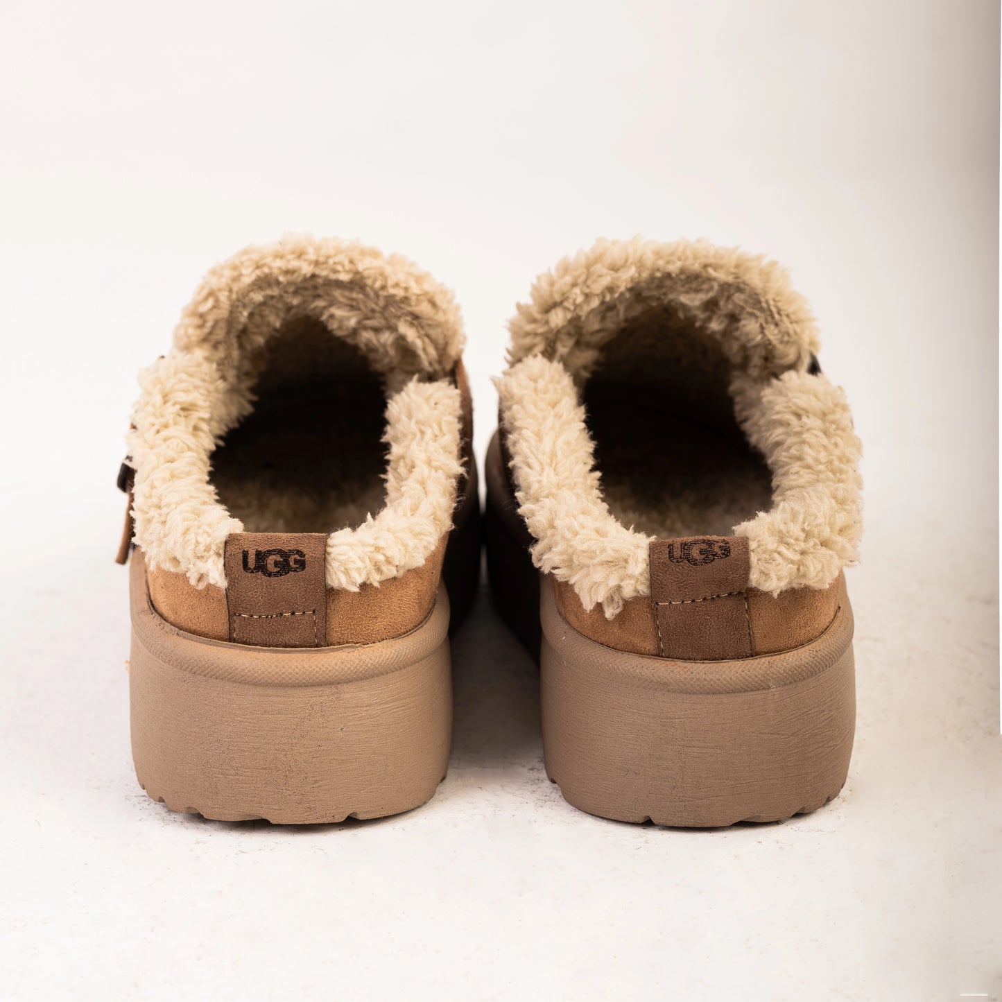 UGG LuxeClog Women's Slippers | Beige