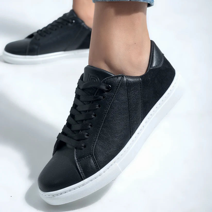 Glam Venture Vogue Sneakers | Black