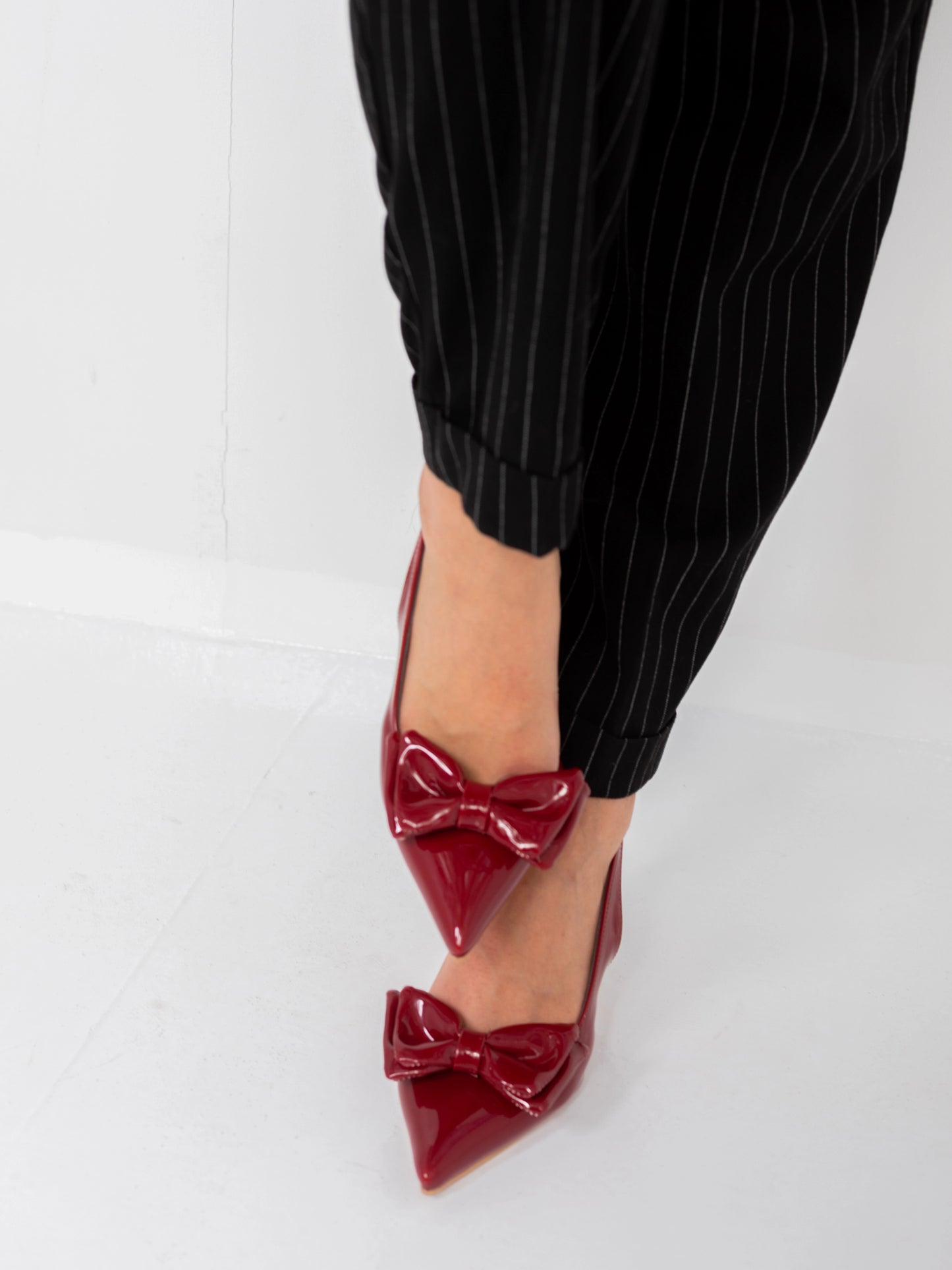 Scarlet Charm Bow Heels | Burgundy