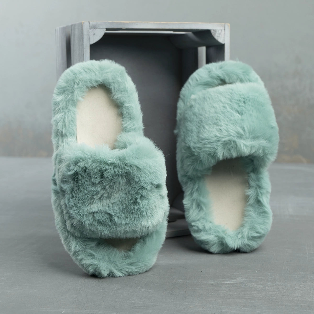 Fluffy Furry women's Slippers | Baby Blue