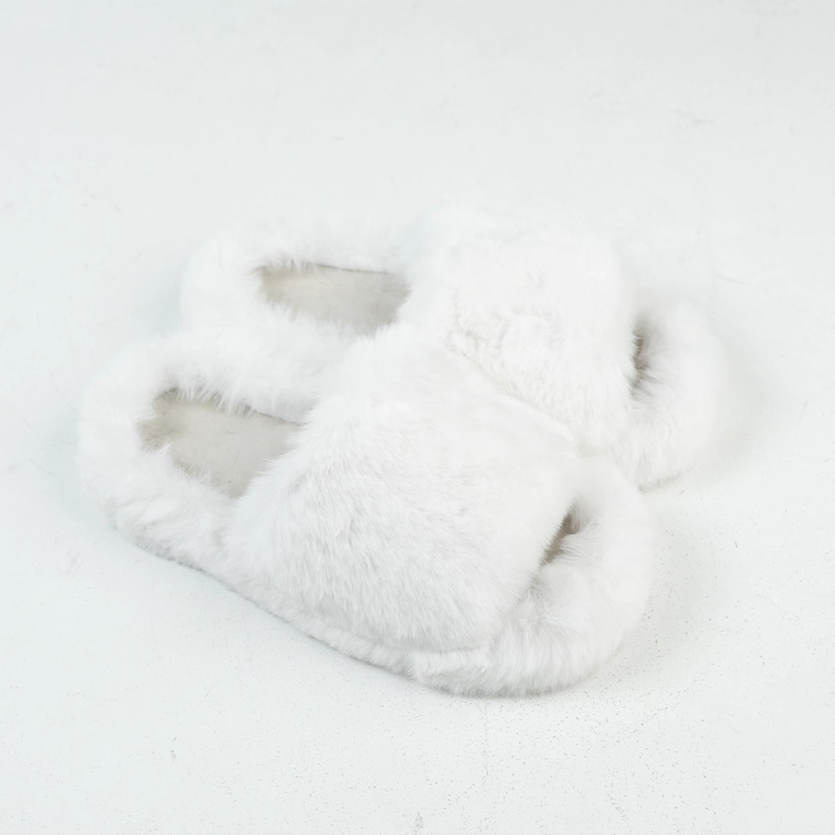 Fluffy Furry women's Slippers | White